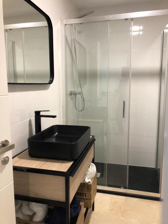 Moderno Apartamento En Primera Linea Paseo Maritimo Fuengirola Kültér fotó