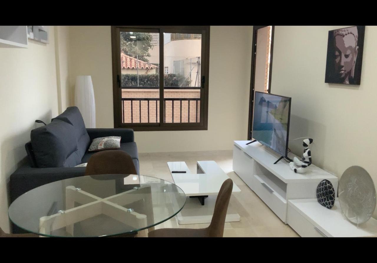 Moderno Apartamento En Primera Linea Paseo Maritimo Fuengirola Kültér fotó